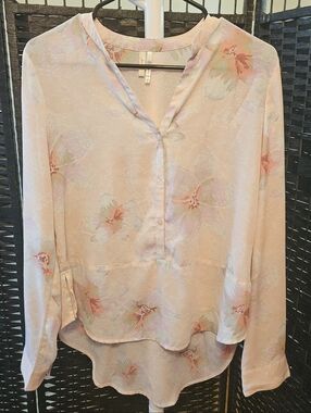 Frenchi Pale Pink Floral V-Neck Button Front Blouse